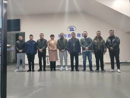 Peruvian customers come to inspect the refrigerated truck