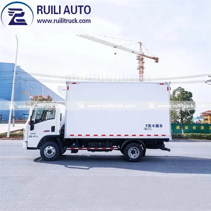 Shacman 4X2 Refrigerated Truck For Transporting Meat factory